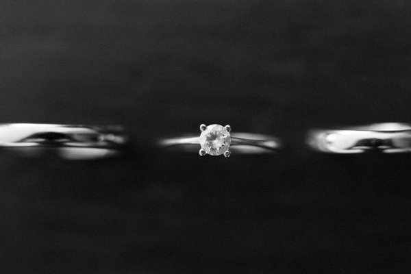 platinum vs white gold engagement ring